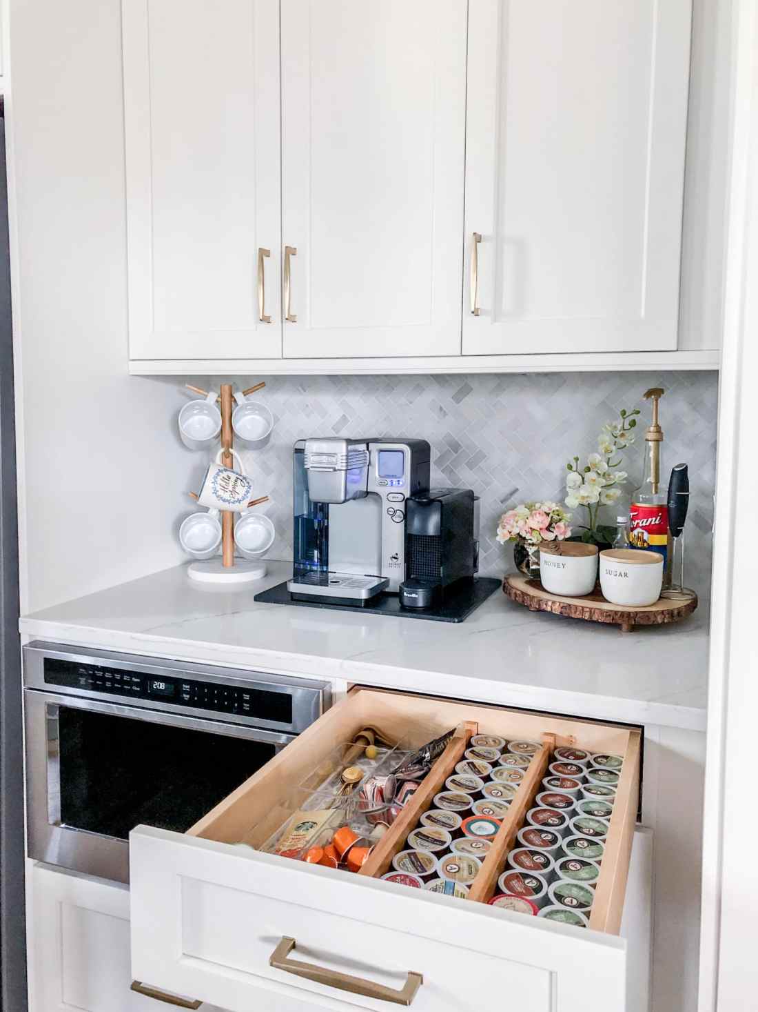 22 Coffee Bar Ideas for Your Kitchen Counter That'll Make Every Sip Feel Special! - A Cozy Coffee Bar with Warm Tones